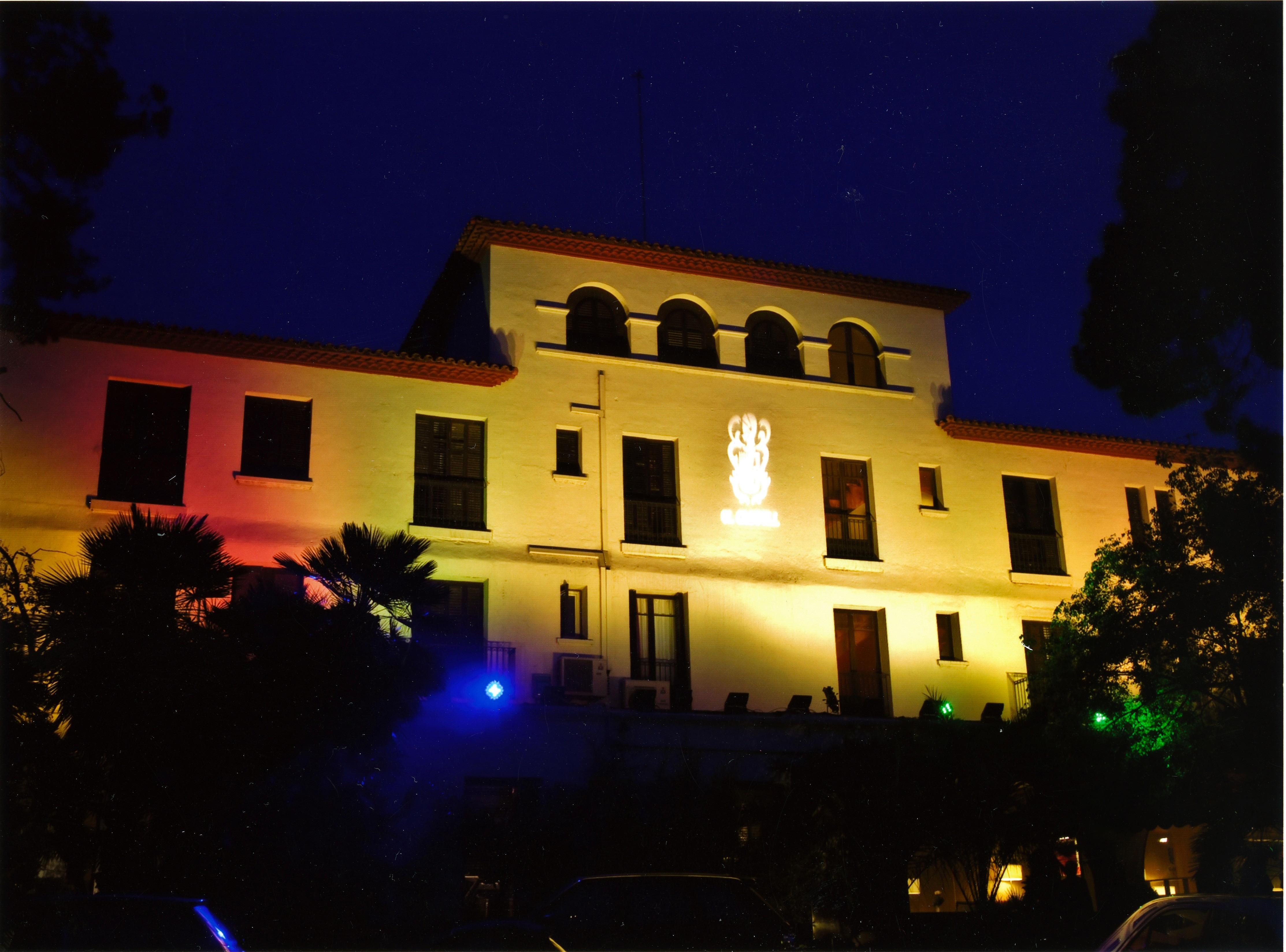 Hotel El Castell Сан-Бой-де Льобрегат Екстериор снимка
